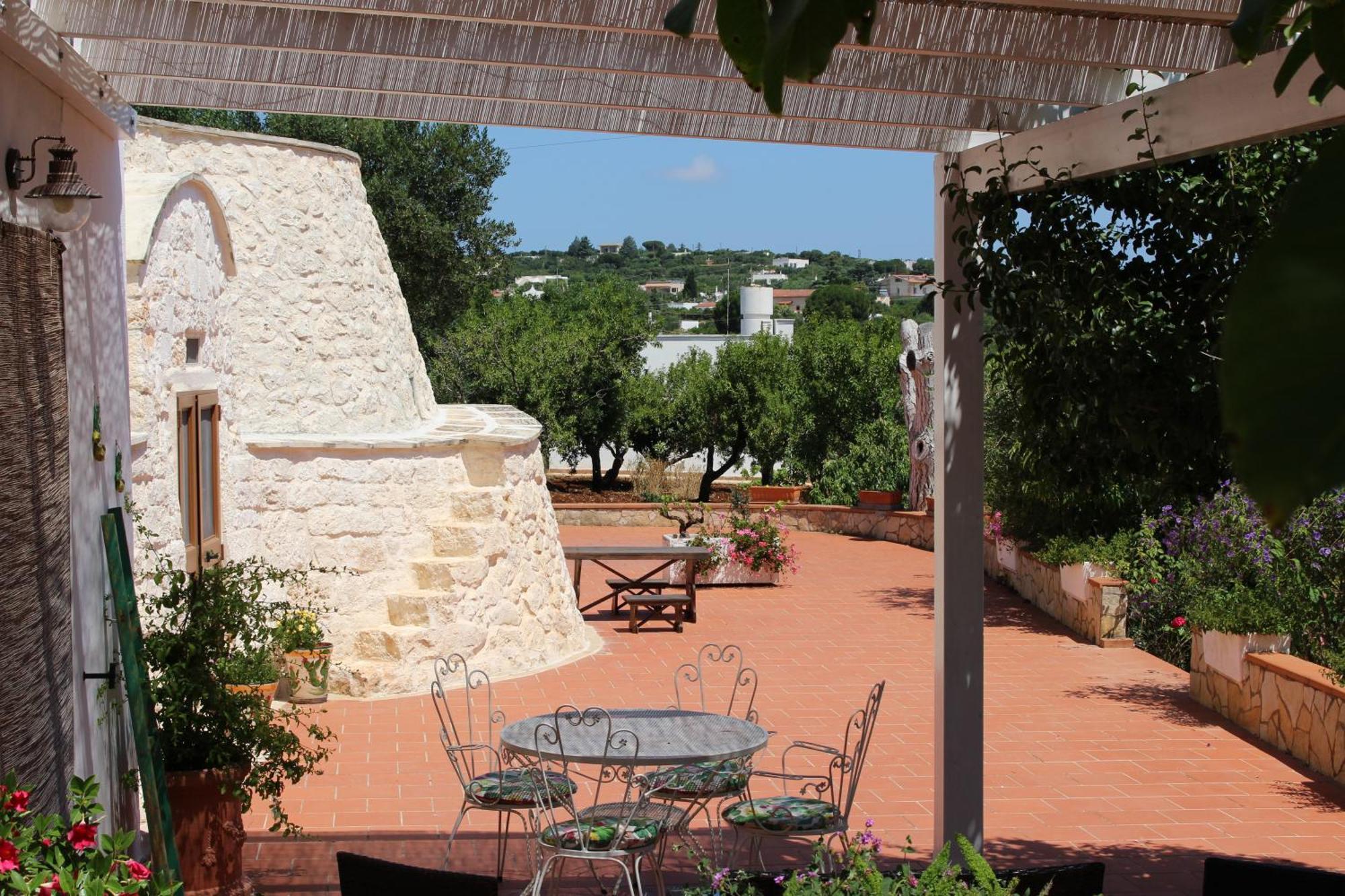 Gasthaus Trullo Il Melograno Ostuni Exterior foto
