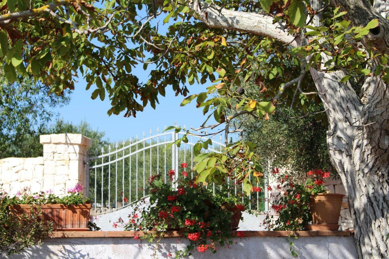Gasthaus Trullo Il Melograno Ostuni Exterior foto